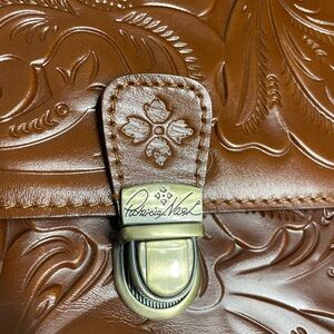 Brand new, never used Patricia Nash Cross Body purse with removable strap